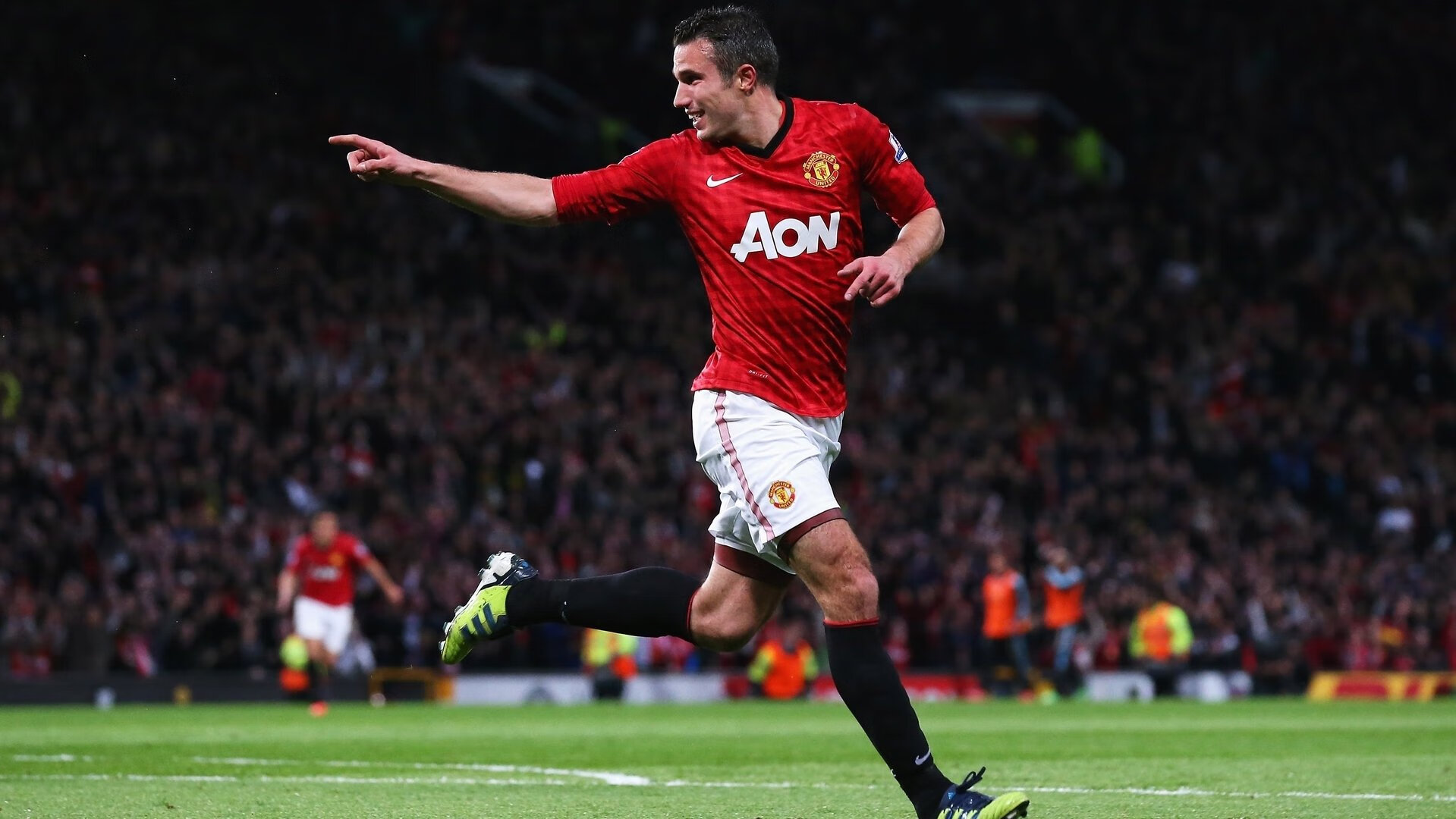 19岁荷兰新带刀后卫荷甲横空出世5大欧洲豪门疯抢，荷兰足球后卫